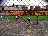 Trapo - Bandeira - Faixa - Telón - "LA BANDA DEL MORELIA ~ LA FAMOSA BANDA DEL PONIENTE" Trapo de la Barra: Locura 81 &bull; Club: Monarcas Morelia