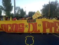 Trapo - Bandeira - Faixa - Telón - "★LA FAMOSA BANDA DEL PONIENTE - LA BANDA DEL ROJIAMARILLO ★" Trapo de la Barra: Locura 81 &bull; Club: Monarcas Morelia &bull; País: México