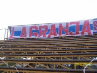Trapo - Bandeira - Faixa - Telón - "LA GRANJA" Trapo de la Barra: Los Cruzados • Club: Universidad Católica