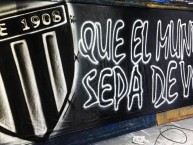 Trapo - Bandeira - Faixa - Telón - Trapo de la Barra: Los Famosos 33 • Club: Gimnasia y Esgrima de Mendoza • País: Argentina