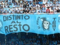 Trapo - Bandeira - Faixa - Telón - "Distinto al resto" Trapo de la Barra: Los Piratas Celestes de Alberdi • Club: Belgrano