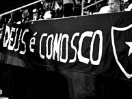 Trapo - Bandeira - Faixa - Telón - "Trapo Deus é conosco (Louco Pelo Botafogo 22)" Trapo de la Barra: Loucos pelo Botafogo • Club: Botafogo • País: Brasil