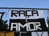 Trapo - Bandeira - Faixa - Telón - "Mov 105 - Raça e Amor" Trapo de la Barra: Movimento 105 Minutos • Club: Atlético Mineiro