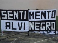 Trapo - Bandeira - Faixa - Telón - "Mov 105 - Sentimento alvinegro" Trapo de la Barra: Movimento 105 Minutos • Club: Atlético Mineiro