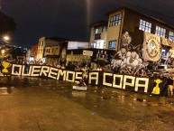 Trapo - Bandeira - Faixa - Telón - "Mov 105 - Queremos a Copa" Trapo de la Barra: Movimento 105 Minutos • Club: Atlético Mineiro