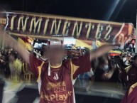 Trapo - Bandeira - Faixa - Telón - Trapo de la Barra: Revolución Vinotinto Sur &bull; Club: Tolima &bull; País: Colombia
