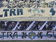 Trapo - Bandeira - Faixa - Telón - "LOS QUE NUNCA ABANDONAN" Trapo de la Barra: Vltra Svr • Club: Comunicaciones • País: Guatemala